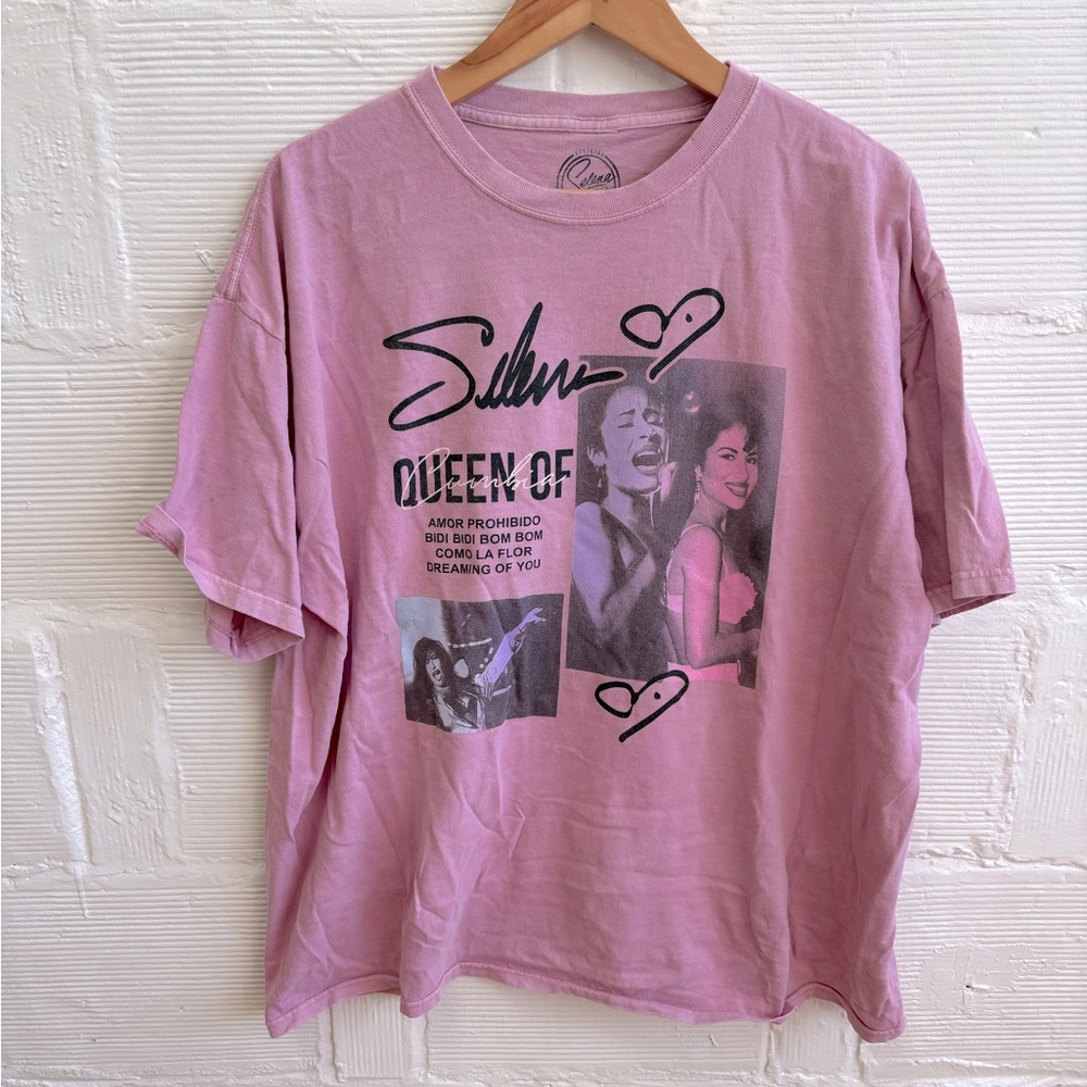 Selena Queen Of Graphic Tee - Pink